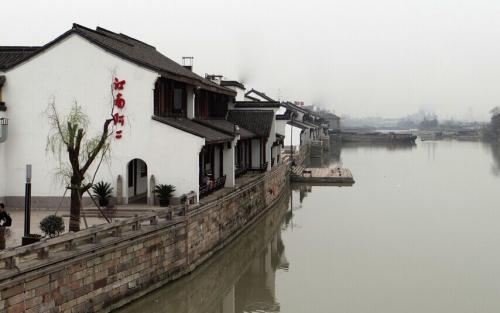 如何有效地与情绪低落者沟通交流